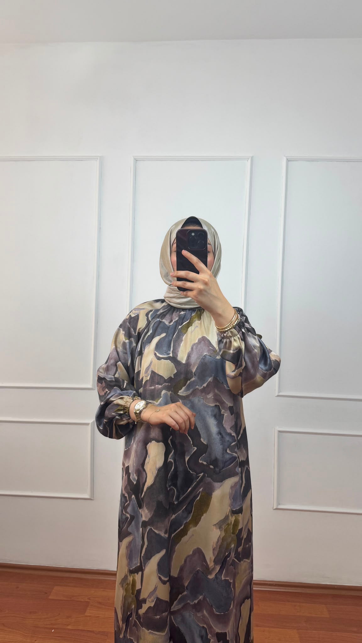 Mihra Elbise